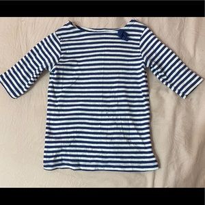Quarter length sleeve blue and white stripped top